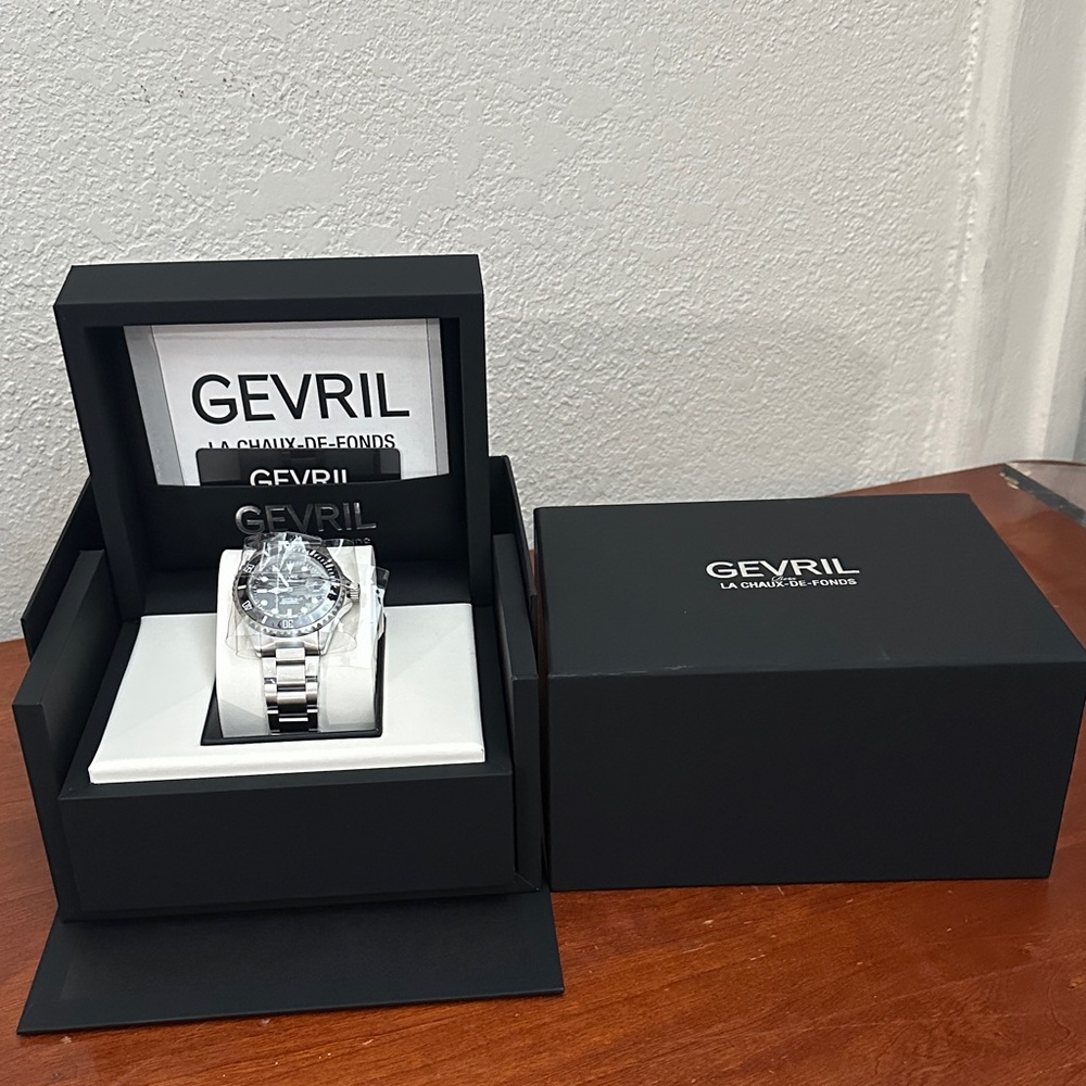 Gevril Wall Street Collection Swiss-made automatic watch